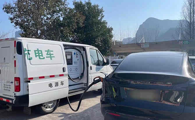 石台汽车搭电